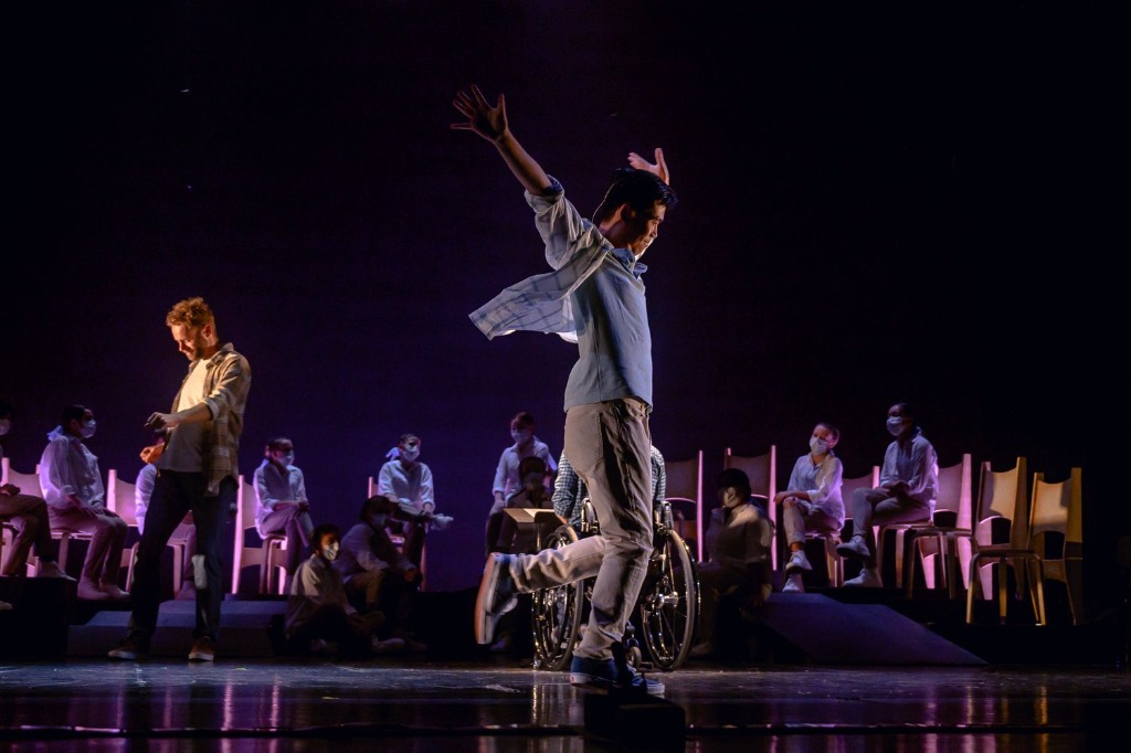 Jeff Ho - Stage movement scene